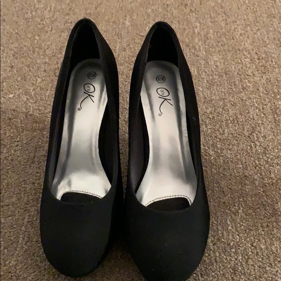 Heels - Picture 1 of 3